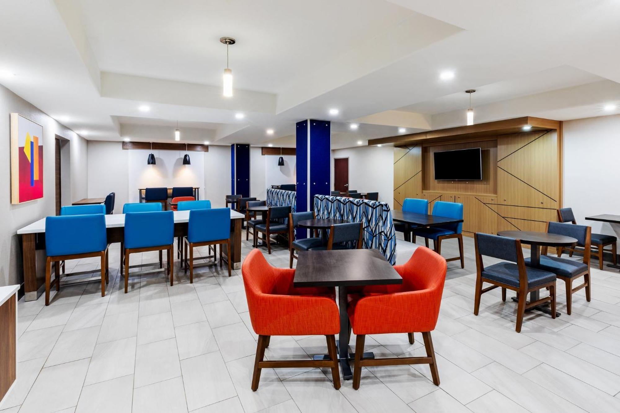 Holiday Inn Express Hotel & Suites Henderson - Traffic Star By Ihg Exterior foto